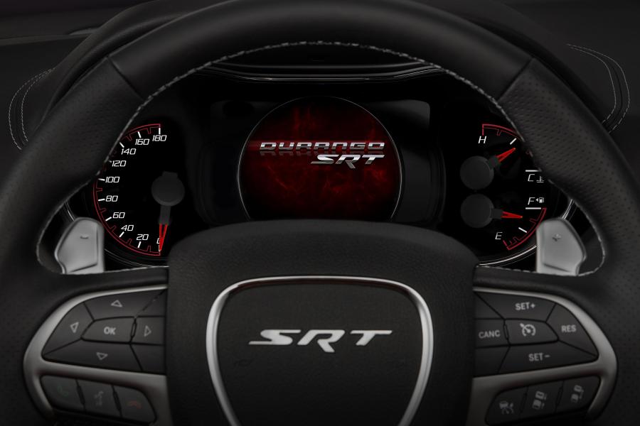 Панель приборов Dodge Durango SRT (WD) 2017 года  (фото 40 из 100)